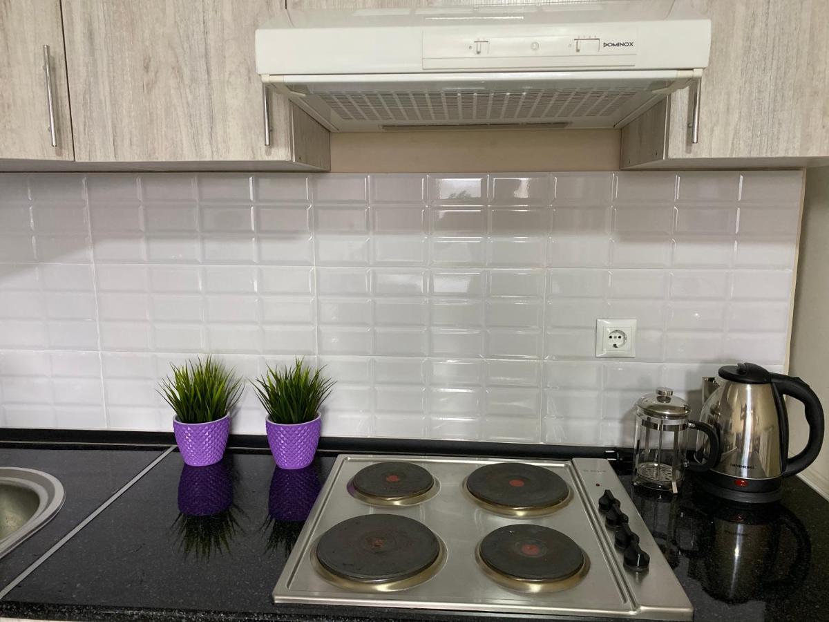 Appartamento Оригинальная 1 Ком Квартира В Сердце Алматы Esterno foto